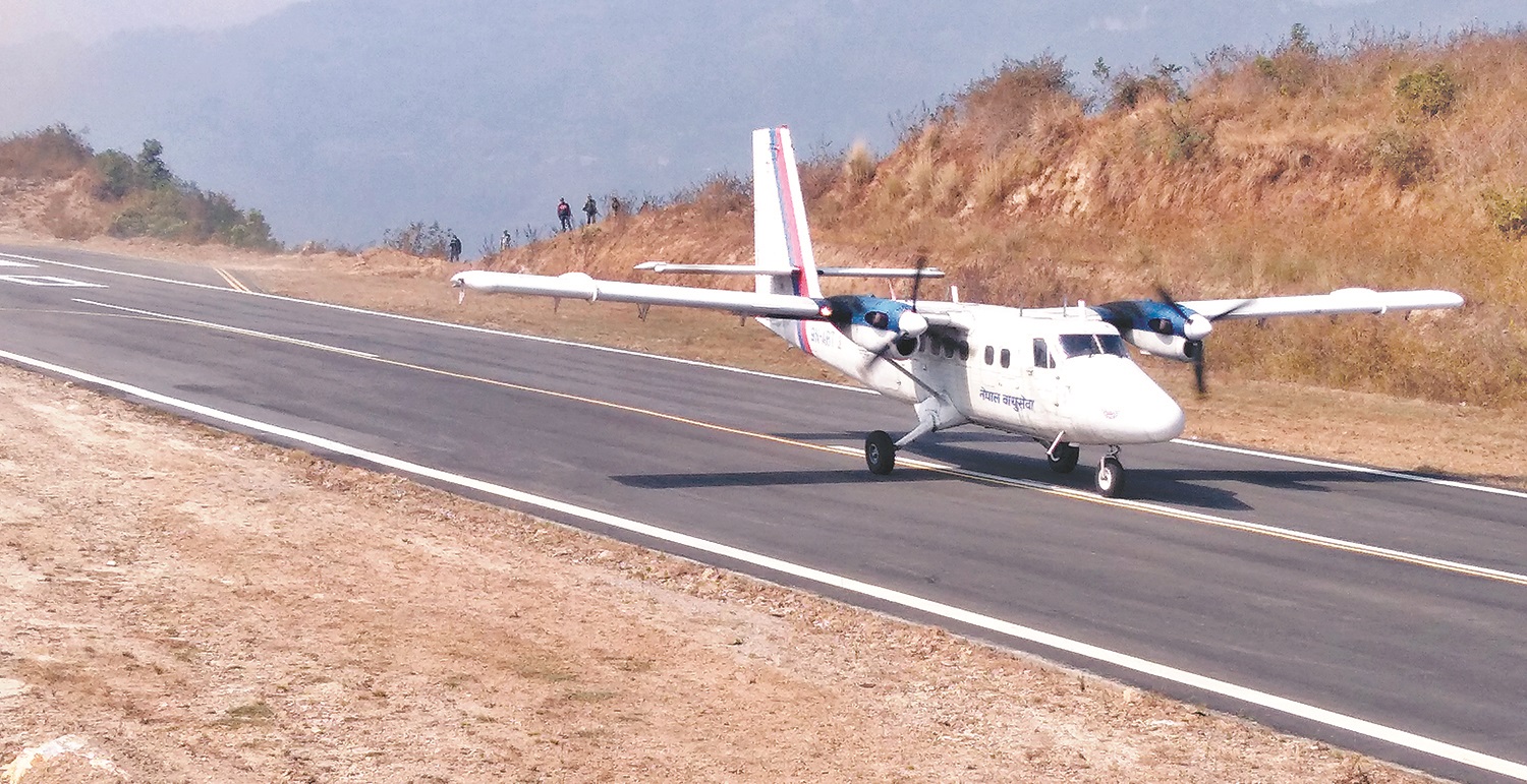 इलामको सुकिलुम्बा विमानस्थलमा हरेक आइतबार नियमित उडान