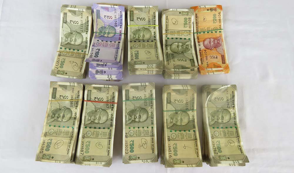 एक सय रुपियाँभन्दा ठुला भारतीय नोट बोक्न रोक